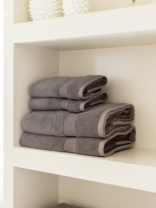 Luxe Hand Towels.