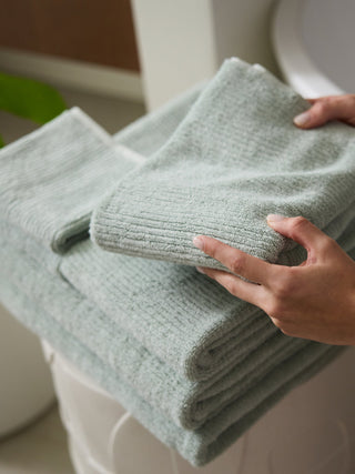 Ribbed Terry Bath Towel Set.