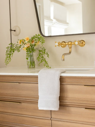 Luxe Hand Towels.