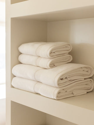 Luxe Hand Towels.