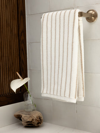 Luxe Hand Towels.
