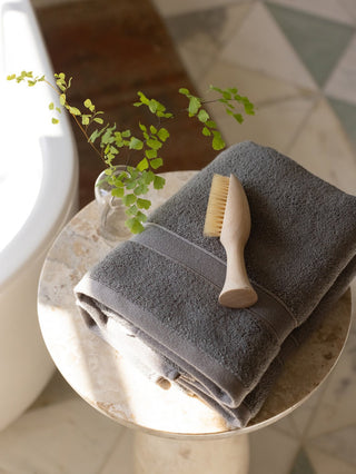 Luxe Hand Towels.