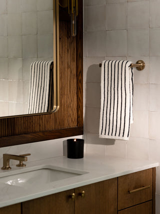 Luxe Hand Towels.