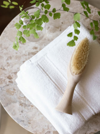 Luxe Hand Towels.