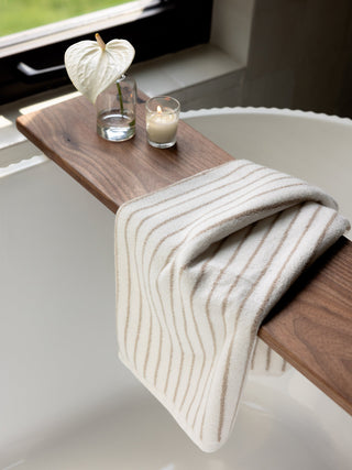 Luxe Hand Towels.