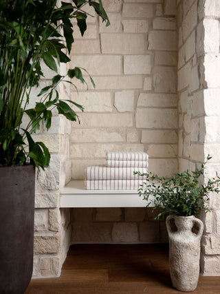 Luxe Hand Towels.
