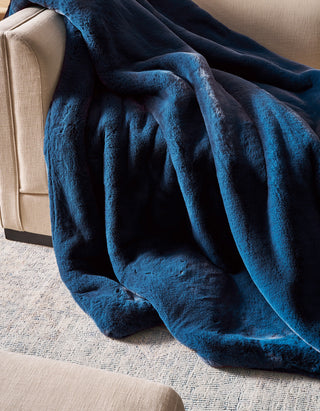 Superplush Cuddle Blanket.