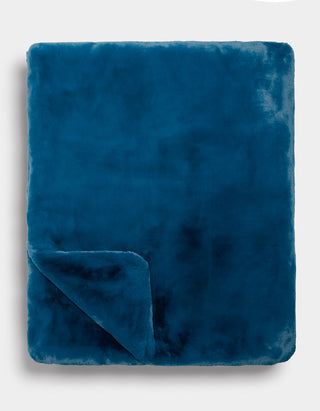 Superplush Cuddle Blanket.