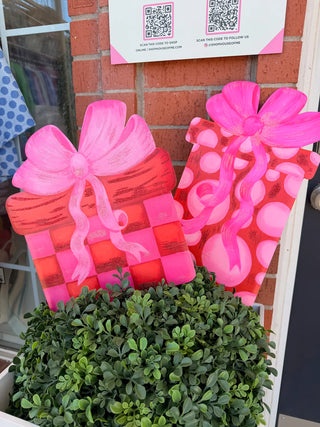 Round Top Collection medium Pinkmas gift box styled view - House of Me boutique Norman OK